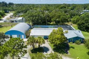 725 4th Ave SW, Vero Beach, FL 32962 - Photo 1
