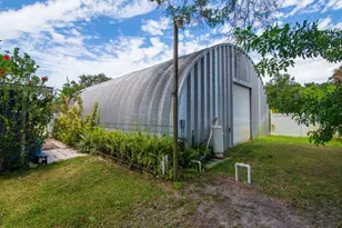 725 4th Ave SW, Vero Beach, FL 32962 - Photo 17