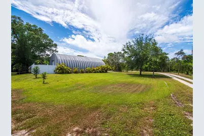 725 4th Avenue SW, Vero Beach, FL 32962 - Photo 15