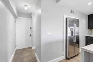 95 N Birch Rd, Fort Lauderdale, FL 33304 - Photo 15