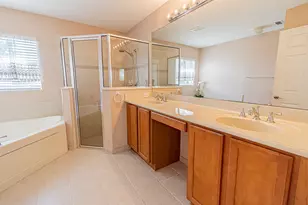 11500 SW Glengarry Ct, Port Saint Lucie, FL 34987 - Photo 9