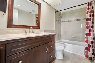 1000 SW 125th Ave, Pembroke Pines, FL 33027 - Photo 7