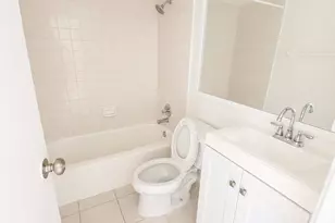 1401 NE 17th Ct, Fort Lauderdale, FL 33305 - Photo 5