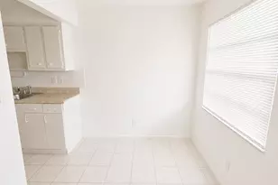 1401 NE 17th Ct, Fort Lauderdale, FL 33305 - Photo 3