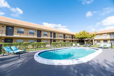 1401 NE 17th Court #208, Fort Lauderdale, FL 33305 - Photo 1