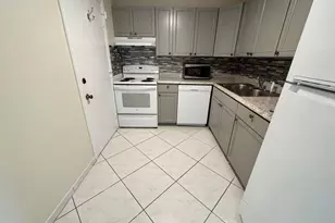 2180 NE 67th St, Fort Lauderdale, FL 33308 - Photo 3