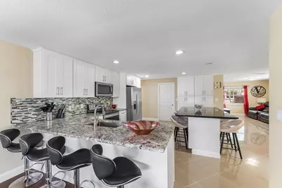 4025 NW 105th Avenue, Coral Springs, FL 33065 - Photo 3