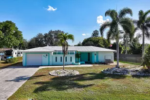 683 SE Harborview Dr, Port Saint Lucie, FL 34983 - Photo 35
