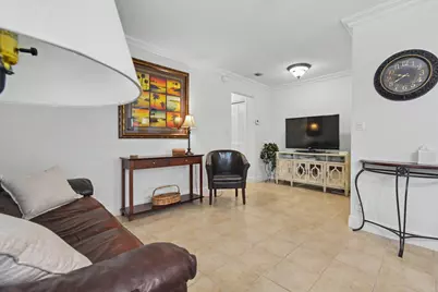2701 NE 1st Street #201, Pompano Beach, FL 33062 - Photo 3