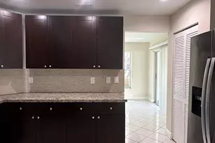 13389 NW 7th St, Plantation, FL 33325 - Photo 5