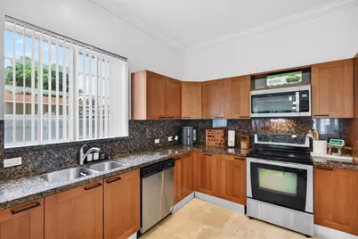 825 SW 12th Street, Fort Lauderdale, FL 33315 - Photo 7