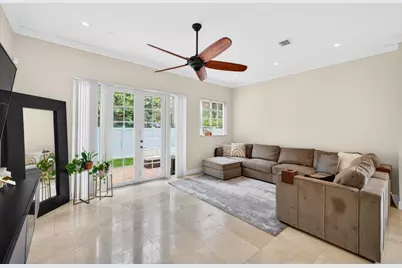 825 SW 12th Street, Fort Lauderdale, FL 33315 - Photo 11