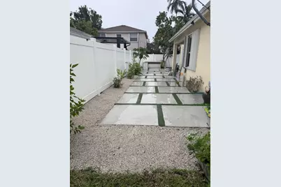 11747 NW 12th Street, Pembroke Pines, FL 33026 - Photo 15