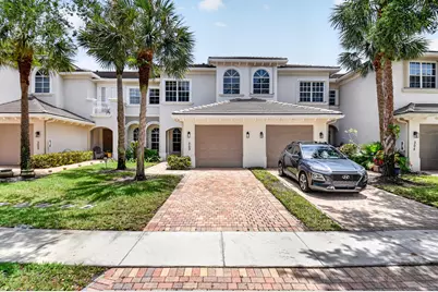 6421 Bella Circle #303, Boynton Beach, FL 33437 - Photo 3