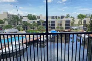 9 Royal Palm Way, Boca Raton, FL 33432 - Photo 1