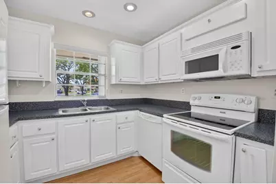 5114 Lakefront Boulevard, Delray Beach, FL 33484 - Photo 13