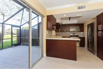 5200 Lake Loop Road, Cooper City, FL 33330 - Photo 7