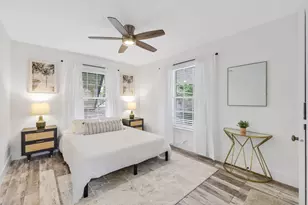 744 Sunset Rd, West Palm Beach, FL 33401 - Photo 9