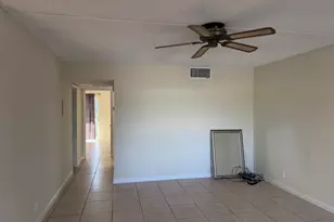 500 W Village Green Circle W, Palm Springs, FL 33461 - Photo 7