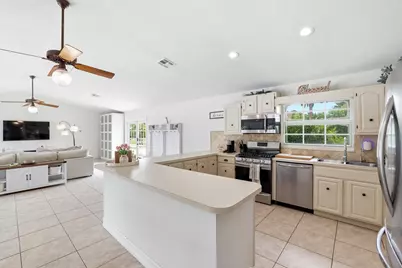 785 Cindy Drive, Wellington, FL 33414 - Photo 9