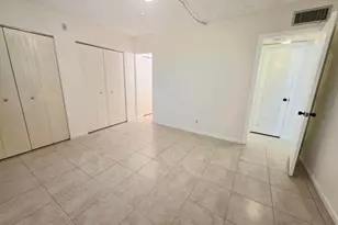 959 SE 2nd Ave, Deerfield Beach, FL 33441 - Photo 13