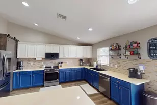 201 NE Faring Ave, Port Saint Lucie, FL 34983 - Photo 13
