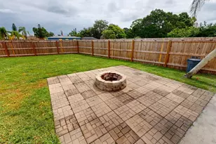 201 NE Faring Ave, Port Saint Lucie, FL 34983 - Photo 31