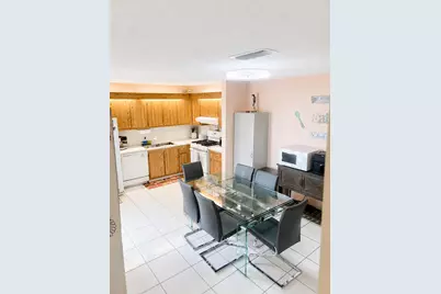 235 Woodland Road, Palm Springs, FL 33461 - Photo 11
