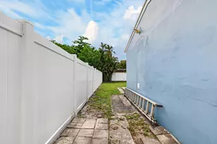 128 SW 22nd Terrace, Fort Lauderdale, FL 33312 - Photo 47