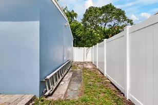 128 SW 22nd Terrace, Fort Lauderdale, FL 33312 - Photo 35