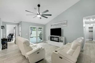 5653 Golden Eagle Cir, Palm Beach Gardens, FL 33418 - Photo 9
