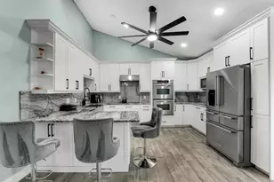5653 Golden Eagle Cir, Palm Beach Gardens, FL 33418 - Photo 5