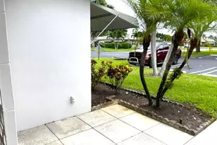 1152 Circle Dr, Delray Beach, FL 33445 - Photo 3