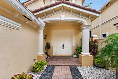 1687 Passion Vine Circle #1687, Weston, FL 33326 - Photo 3