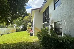 11676 NW 45th St, Coral Springs, FL 33065 - Photo 5