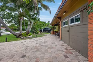 949 NE 25th Ave, Pompano Beach, FL 33062 - Photo 5
