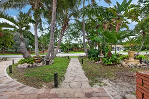 949 NE 25th Ave, Pompano Beach, FL 33062 - Photo 7