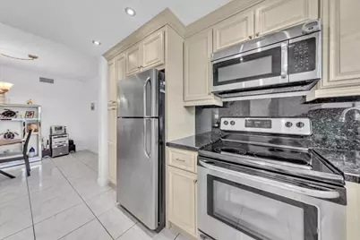 580 Egret Drive #121, Hallandale Beach, FL 33009 - Photo 13