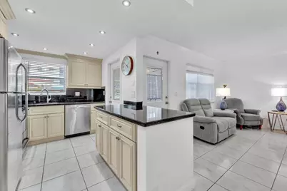 580 Egret Drive #121, Hallandale Beach, FL 33009 - Photo 13