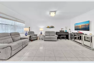 580 Egret Drive #121, Hallandale Beach, FL 33009 - Photo 9