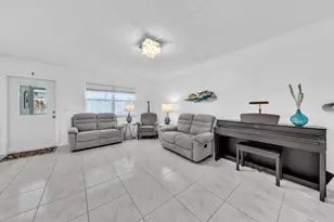 580 Egret Dr, Hallandale Beach, FL 33009 - Photo 1