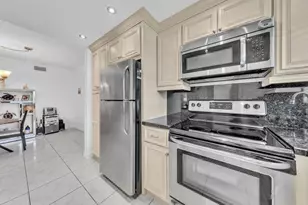 580 Egret Dr, Hallandale Beach, FL 33009 - Photo 13