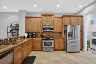 4710 Artesa Wy E, Palm Beach Gardens, FL 33418 - Photo 9