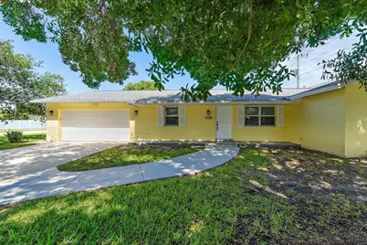 678 Riverside Drive, Palm Beach Gardens, FL 33410 - Photo 1
