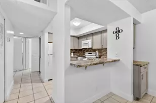 1548 SE Royal Green Cir, Port Saint Lucie, FL 34952 - Photo 9