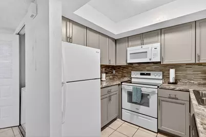 1548 SE Royal Green Circle #206, Port Saint Lucie, FL 34952 - Photo 11