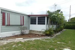57006 Antilles, Boynton Beach, FL 33436 - Photo 27