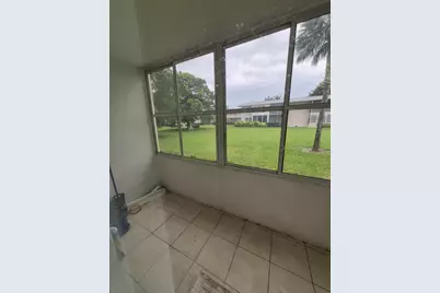 27 Easthampton B, West Palm Beach, FL 33417 - Photo 5