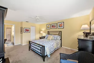 22 Lexington Ln W, Palm Beach Gardens, FL 33418 - Photo 13