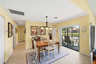 22 Lexington Ln W, Palm Beach Gardens, FL 33418 - Photo 5